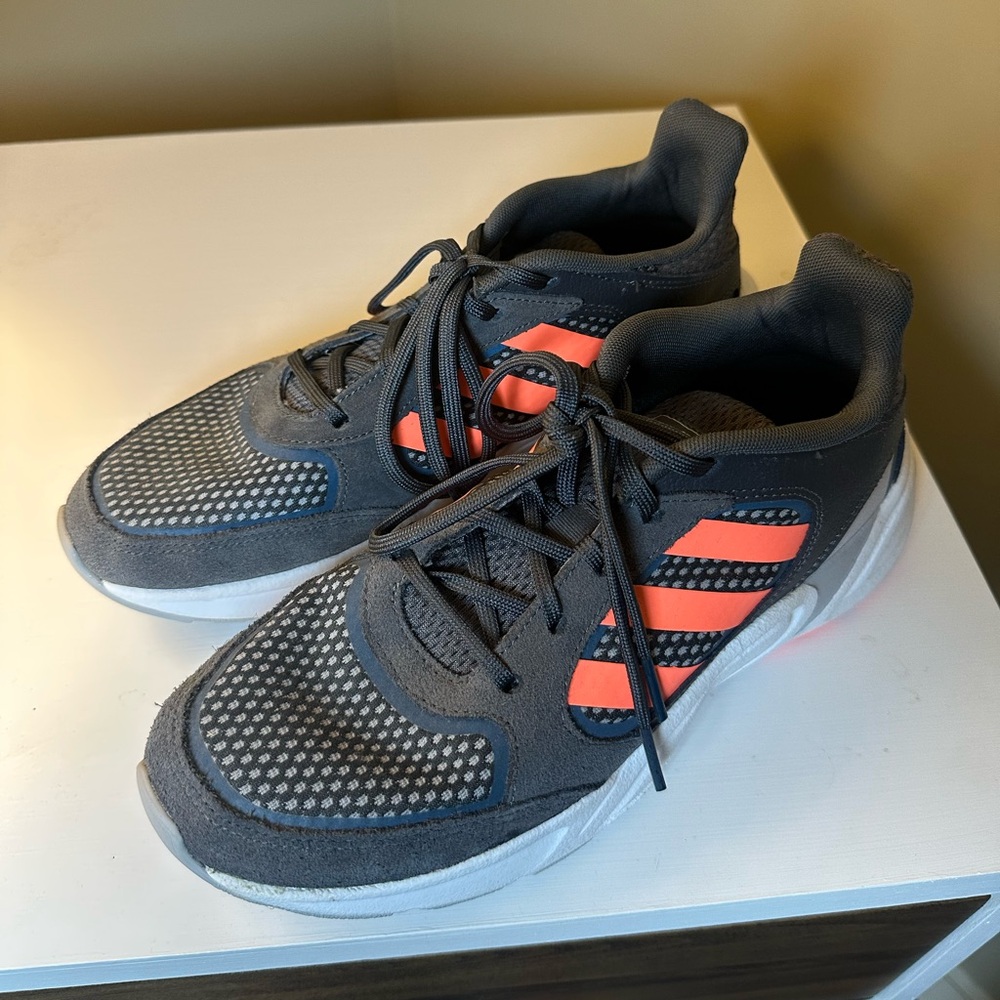 Women’s Adidas Cloudfoam Running Shoes, Size 8.5
